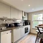 Fast Wifi Netflix Battersea Central Wd Smart Tv